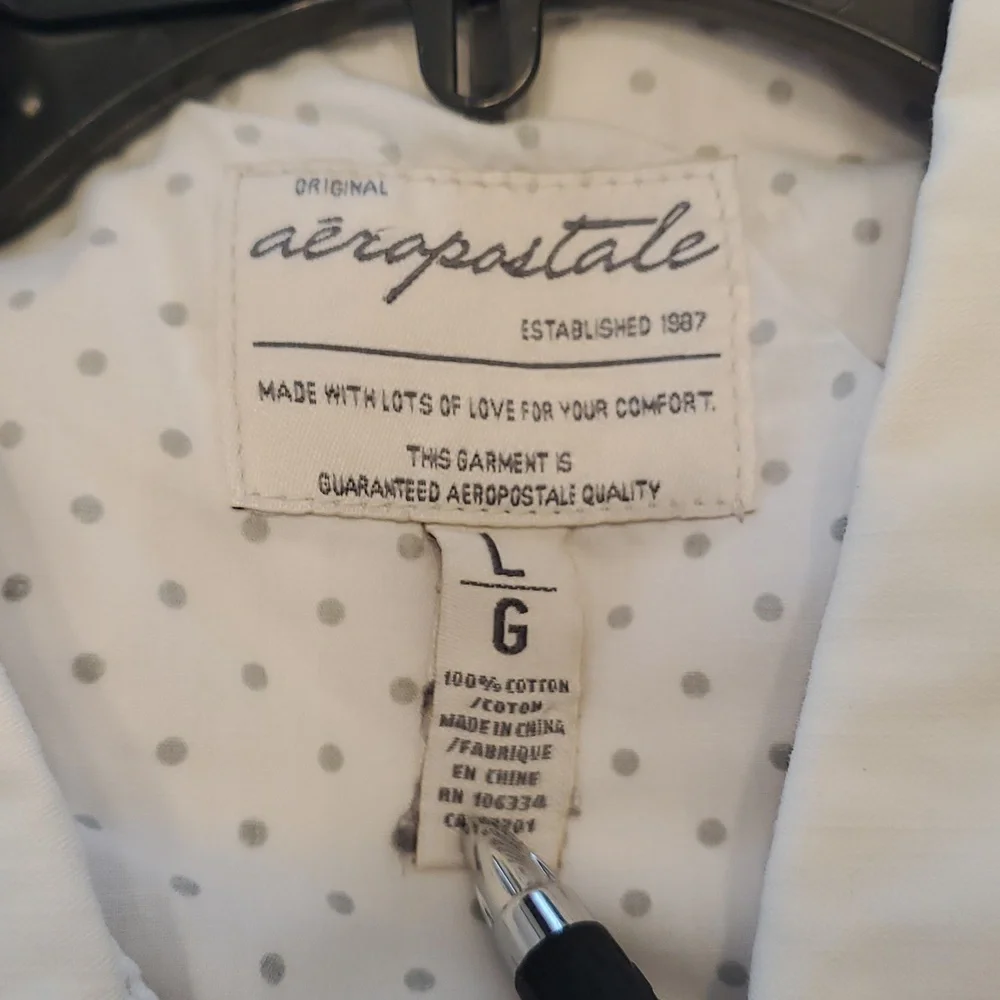 Aeropostale White Short Sleeved Big Button Cotton Jacket, Size Large - Picture 4 of 5